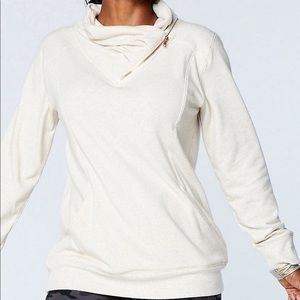 Maurice’s pullover with zip neckline